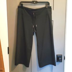 Under Armour brand DISTRESSED  black lounge pants sz L